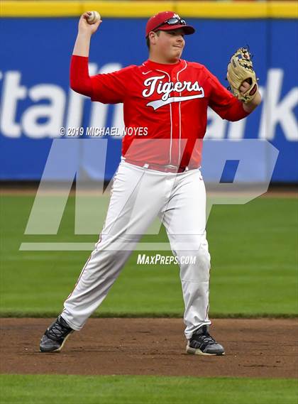 Thumbnail 1 in Beechwood vs. Highlands (Futures Showcase) photogallery.