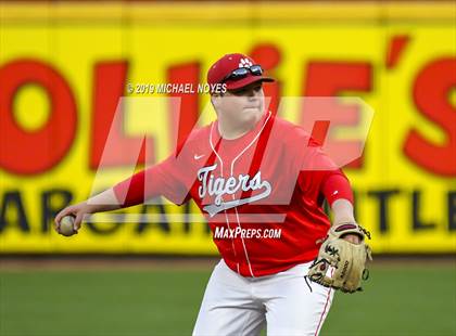 Thumbnail 3 in Beechwood vs. Highlands (Futures Showcase) photogallery.