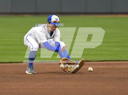 Thumbnail 1 in Beechwood vs. Highlands (Futures Showcase) photogallery.