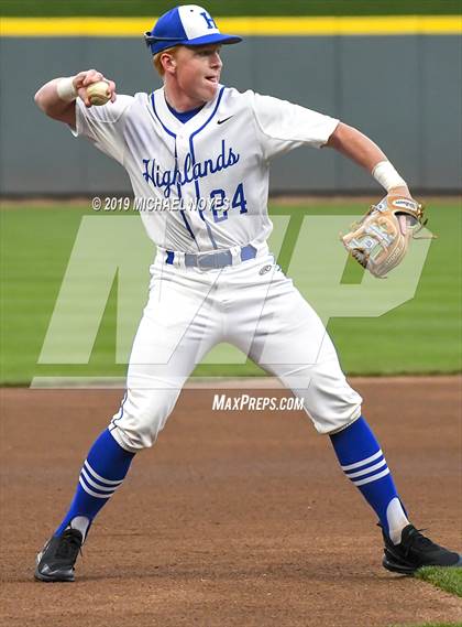 Thumbnail 2 in Beechwood vs. Highlands (Futures Showcase) photogallery.