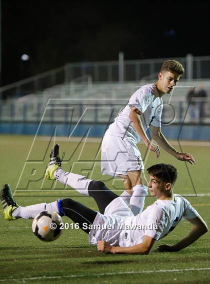 Thumbnail 1 in  Harvard-Westlake @  Notre Dame (SO) photogallery.