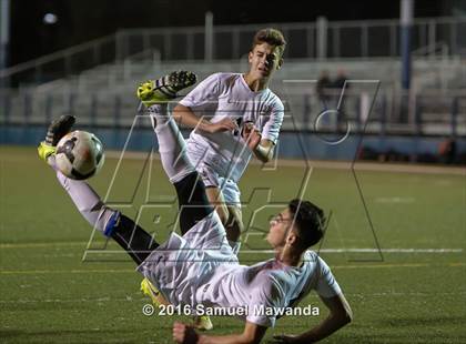 Thumbnail 2 in  Harvard-Westlake @  Notre Dame (SO) photogallery.