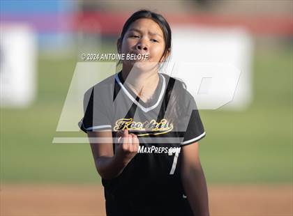 Thumbnail 2 in Los Alamitos vs. Foothill photogallery.