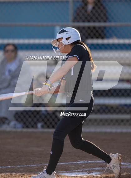 Thumbnail 1 in Los Alamitos vs. Foothill photogallery.