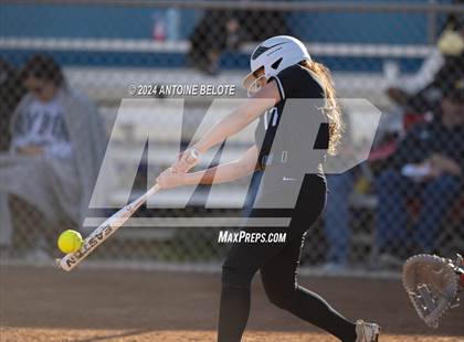Thumbnail 3 in Los Alamitos vs. Foothill photogallery.