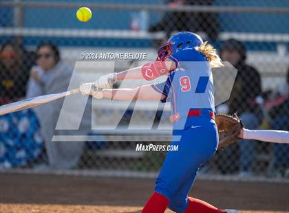 Thumbnail 3 in Los Alamitos vs. Foothill photogallery.