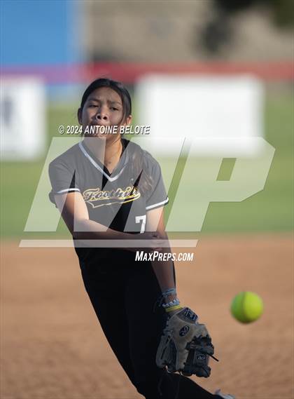 Thumbnail 3 in Los Alamitos vs. Foothill photogallery.