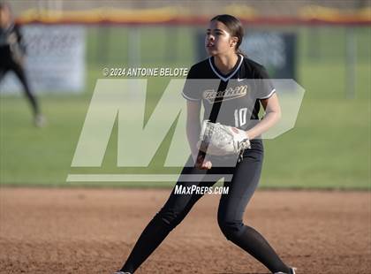 Thumbnail 1 in Los Alamitos vs. Foothill photogallery.