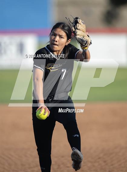 Thumbnail 3 in Los Alamitos vs. Foothill photogallery.