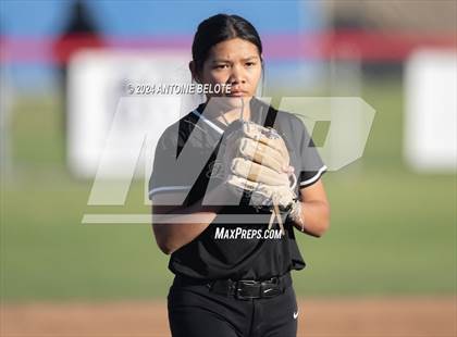 Thumbnail 3 in Los Alamitos vs. Foothill photogallery.