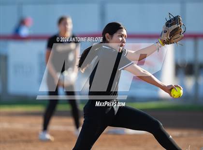 Thumbnail 3 in Los Alamitos vs. Foothill photogallery.