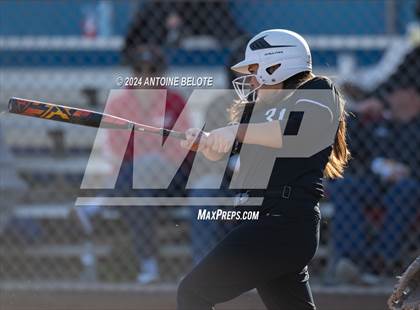 Thumbnail 2 in Los Alamitos vs. Foothill photogallery.