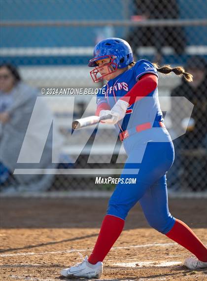 Thumbnail 3 in Los Alamitos vs. Foothill photogallery.