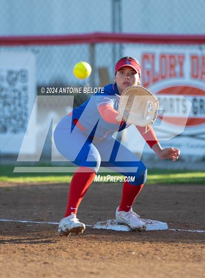 Thumbnail 2 in Los Alamitos vs. Foothill photogallery.