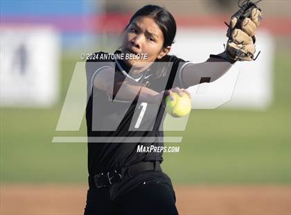 Thumbnail 2 in Los Alamitos vs. Foothill photogallery.