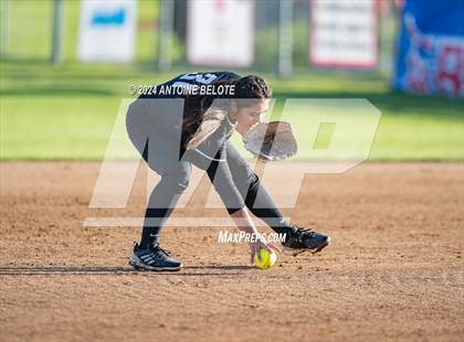 Thumbnail 3 in Los Alamitos vs. Foothill photogallery.