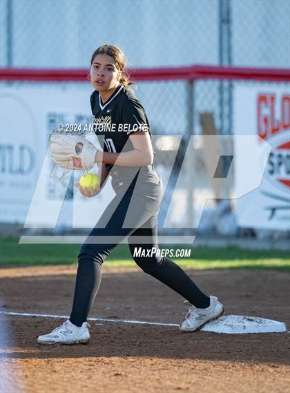 Thumbnail 1 in Los Alamitos vs. Foothill photogallery.