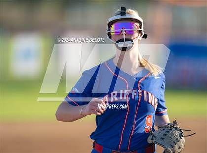 Thumbnail 3 in Los Alamitos vs. Foothill photogallery.