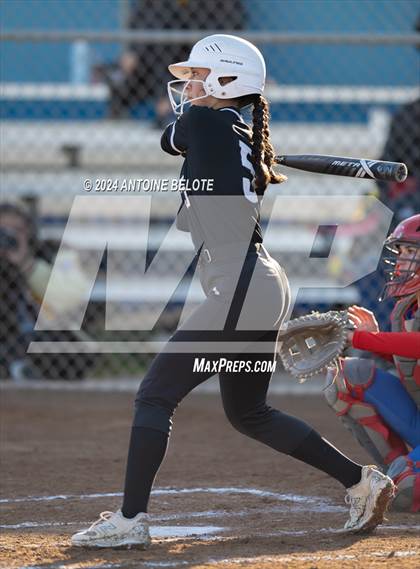 Thumbnail 3 in Los Alamitos vs. Foothill photogallery.