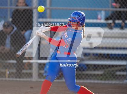 Thumbnail 2 in Los Alamitos vs. Foothill photogallery.