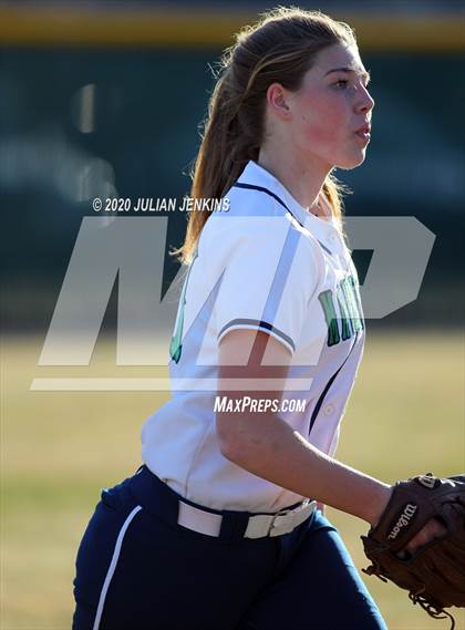 Thumbnail 1 in Centennial @ Mountain View photogallery.