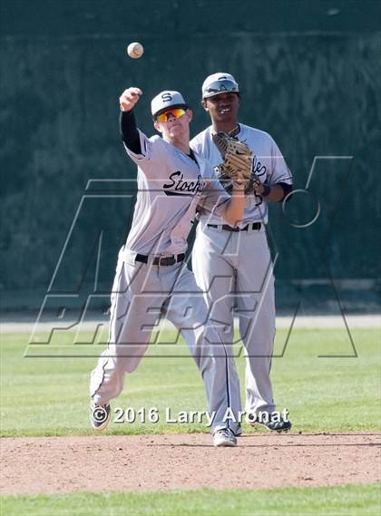 Thumbnail 3 in Stockdale vs. Liberty photogallery.