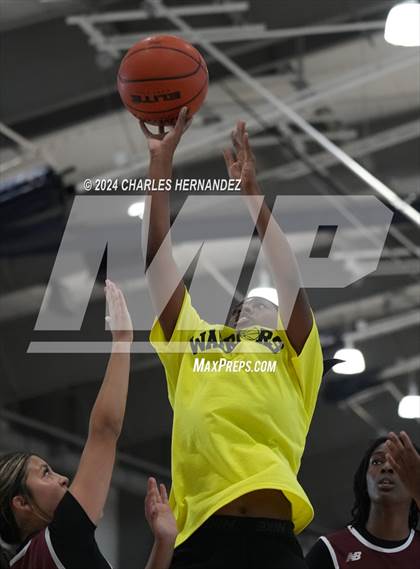Thumbnail 3 in Memorial vs Clear Creek (Texas Association of Basketball Coaches Showcase) photogallery.