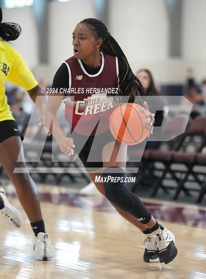 Thumbnail 2 in Memorial vs Clear Creek (Texas Association of Basketball Coaches Showcase) photogallery.