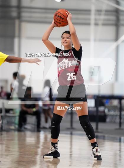 Thumbnail 2 in Memorial vs Clear Creek (Texas Association of Basketball Coaches Showcase) photogallery.