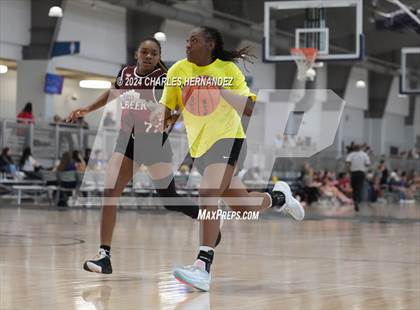Thumbnail 2 in Memorial vs Clear Creek (Texas Association of Basketball Coaches Showcase) photogallery.