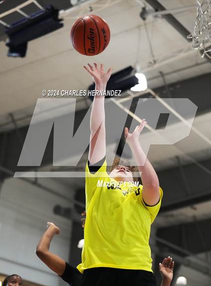Thumbnail 3 in Memorial vs Clear Creek (Texas Association of Basketball Coaches Showcase) photogallery.
