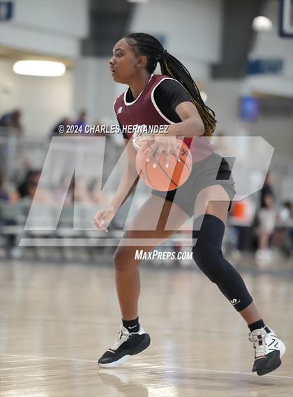 Thumbnail 2 in Memorial vs Clear Creek (Texas Association of Basketball Coaches Showcase) photogallery.