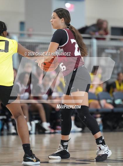 Thumbnail 3 in Memorial vs Clear Creek (Texas Association of Basketball Coaches Showcase) photogallery.