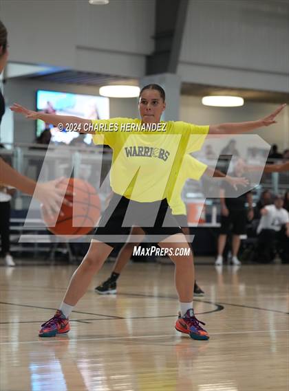 Thumbnail 2 in Memorial vs Clear Creek (Texas Association of Basketball Coaches Showcase) photogallery.