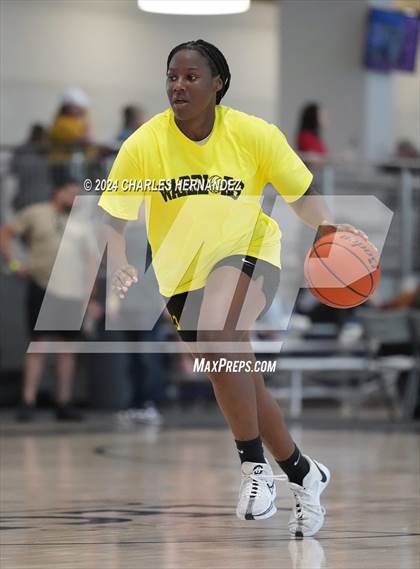 Thumbnail 3 in Memorial vs Clear Creek (Texas Association of Basketball Coaches Showcase) photogallery.