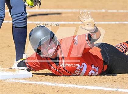Thumbnail 1 in University vs. Lamar photogallery.