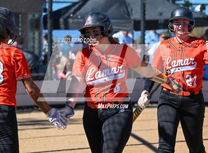 Thumbnail 2 in University vs. Lamar photogallery.