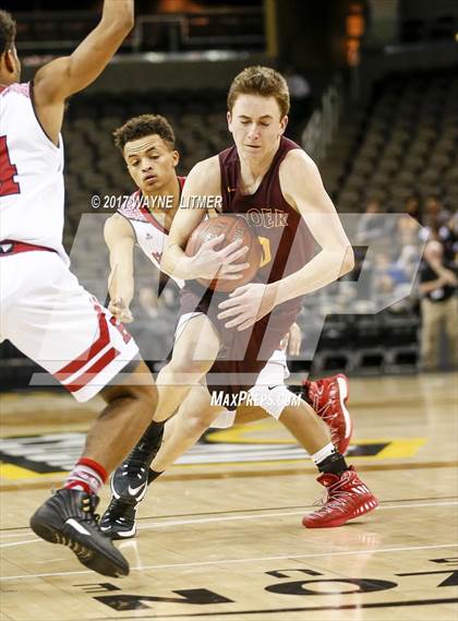 Thumbnail 3 in Holmes vs Cooper photogallery.