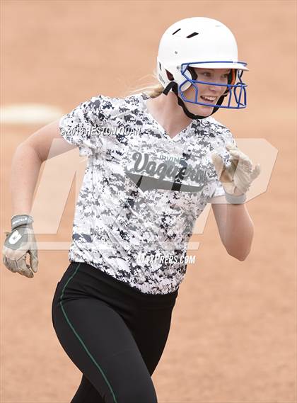 Thumbnail 1 in Irvine vs. Peninsula (Alan Dugard Classic) photogallery.