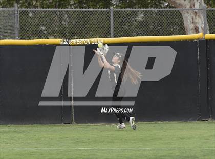 Thumbnail 2 in Irvine vs. Peninsula (Alan Dugard Classic) photogallery.