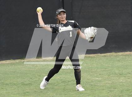 Thumbnail 1 in Irvine vs. Peninsula (Alan Dugard Classic) photogallery.