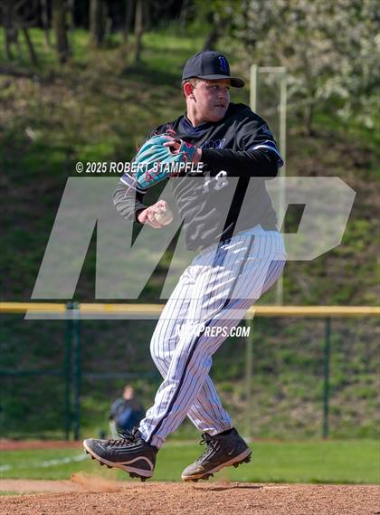 Thumbnail 2 in Baldwin @ Shaler Area photogallery.