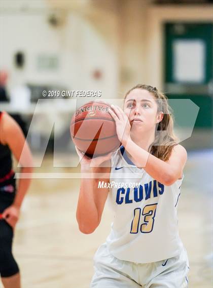 Thumbnail 2 in Clovis vs. St. Joseph Notre Dame (Miramonte Showcase) photogallery.