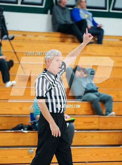 Thumbnail 2 in Clovis vs. St. Joseph Notre Dame (Miramonte Showcase) photogallery.