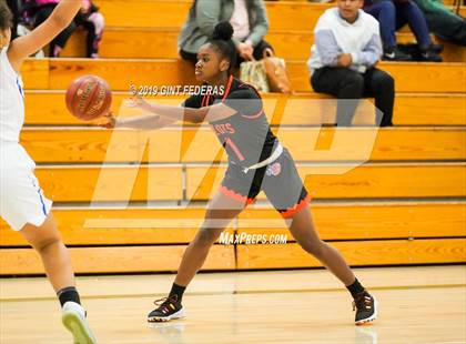Thumbnail 3 in Clovis vs. St. Joseph Notre Dame (Miramonte Showcase) photogallery.