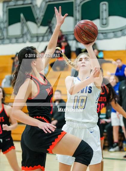 Thumbnail 2 in Clovis vs. St. Joseph Notre Dame (Miramonte Showcase) photogallery.