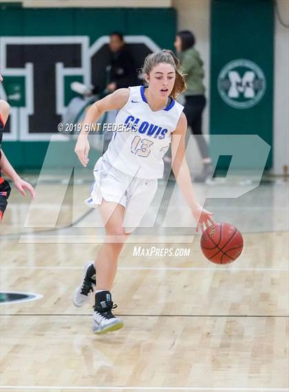 Thumbnail 2 in Clovis vs. St. Joseph Notre Dame (Miramonte Showcase) photogallery.