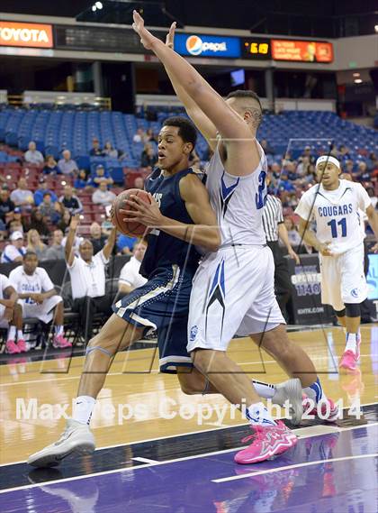 Thumbnail 2 in Capital Christian vs. Central Catholic (CIF SJS D5 Final) photogallery.