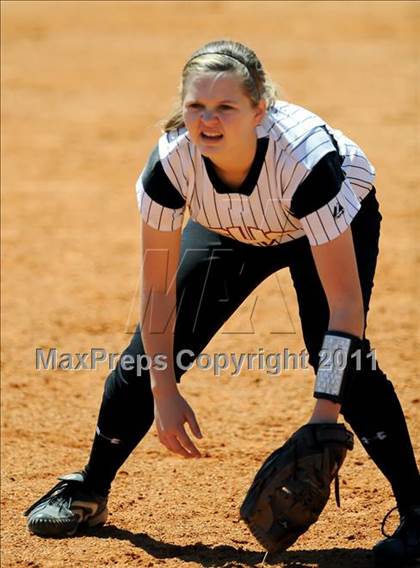 Thumbnail 2 in Marshall County vs. Southside, Gadsden (Bob Jones Tournament) photogallery.