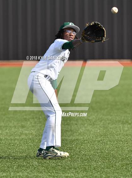 Thumbnail 3 in All Saints Episcopal vs Greenhill (Texas Private School Classic) photogallery.